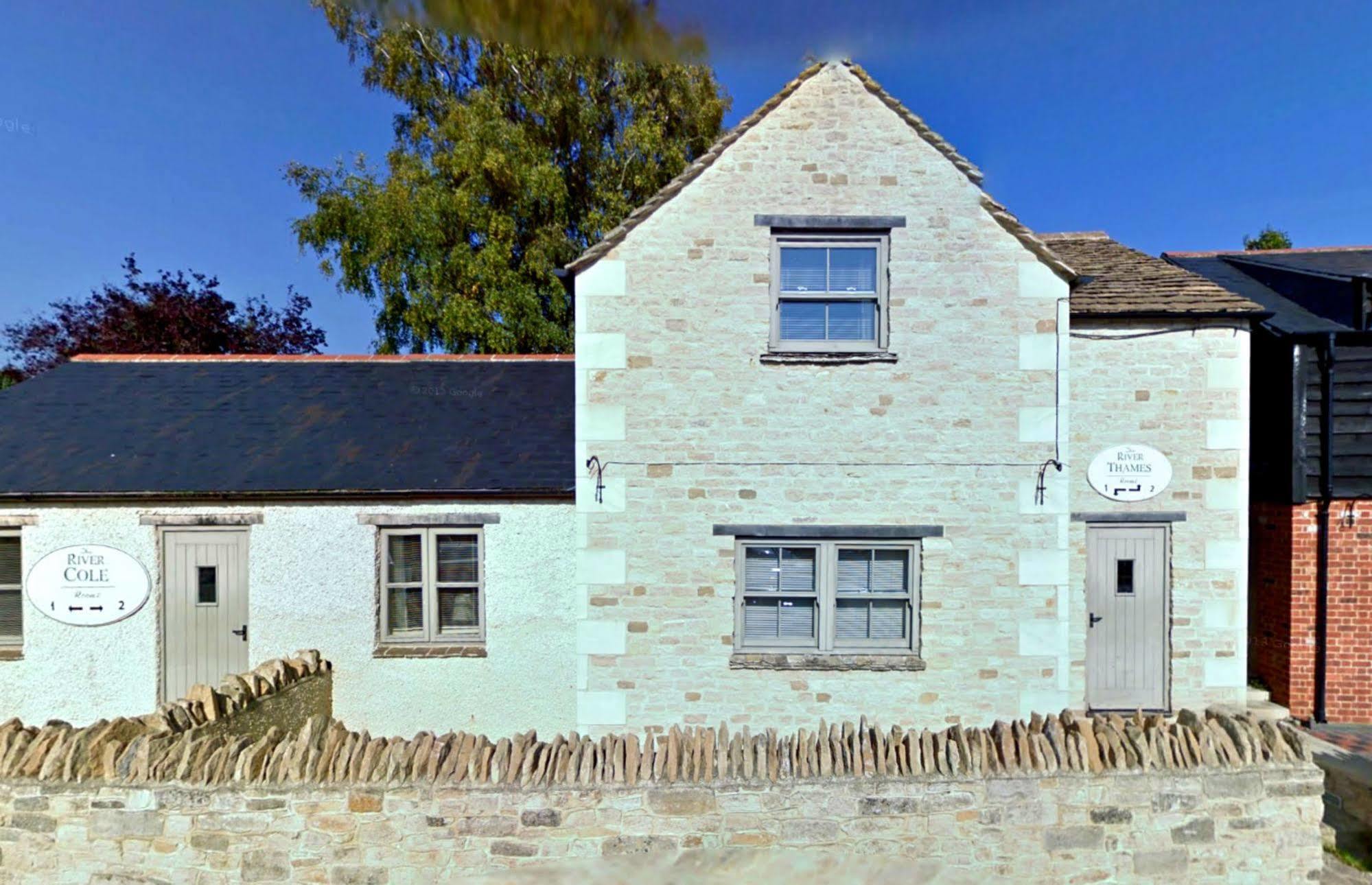 The Riverside Inn 3*